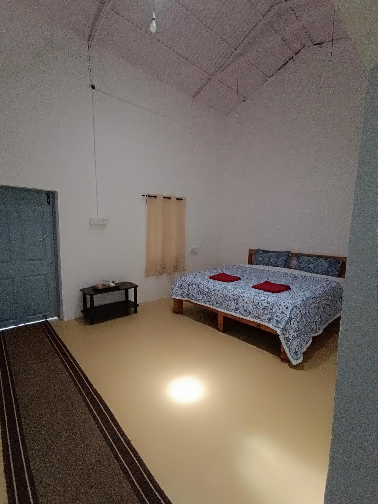Moksha Infinity Valley Kotagiri Room photo